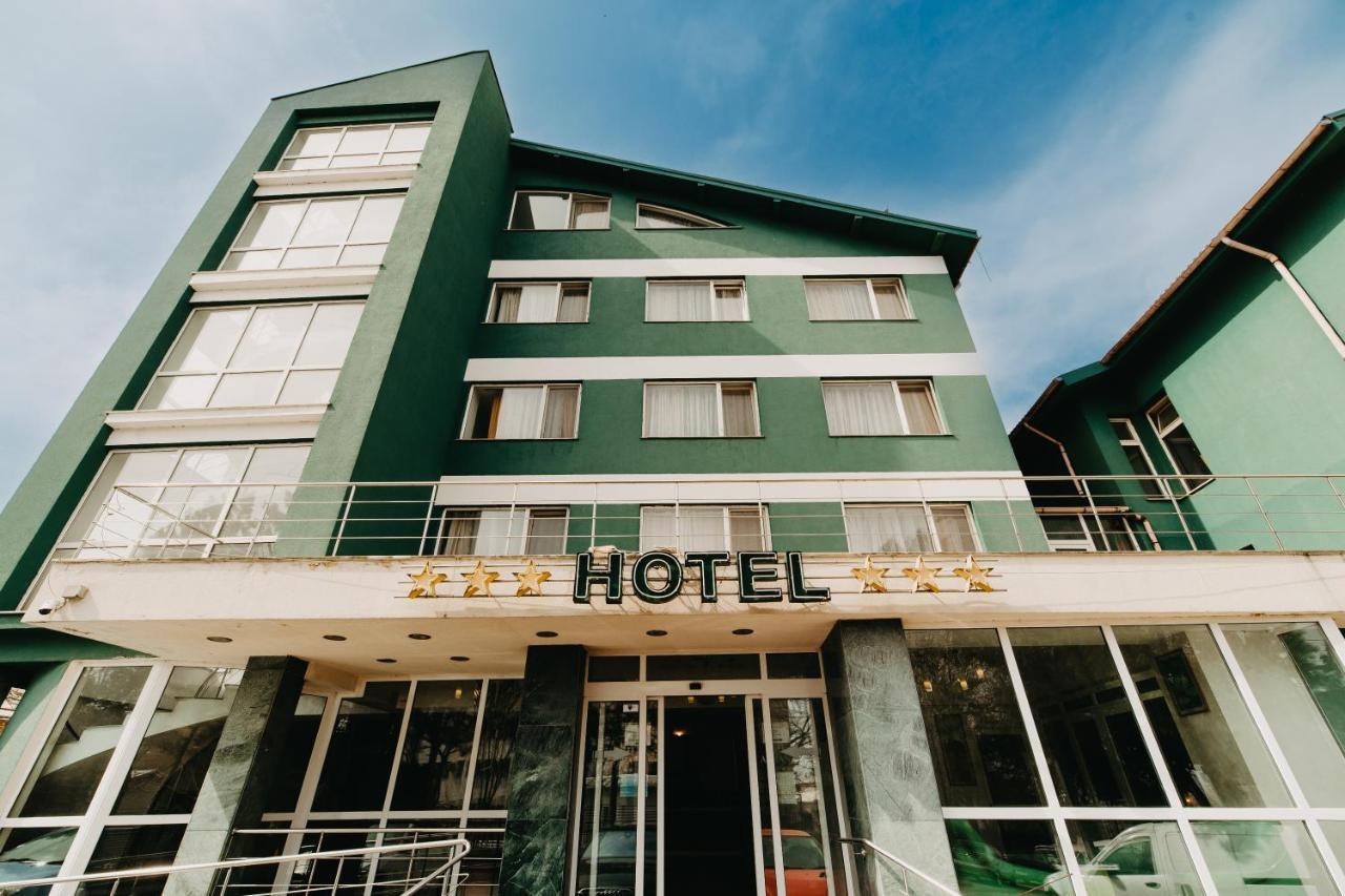 Hotel Atlantis Tulcea Exterior foto