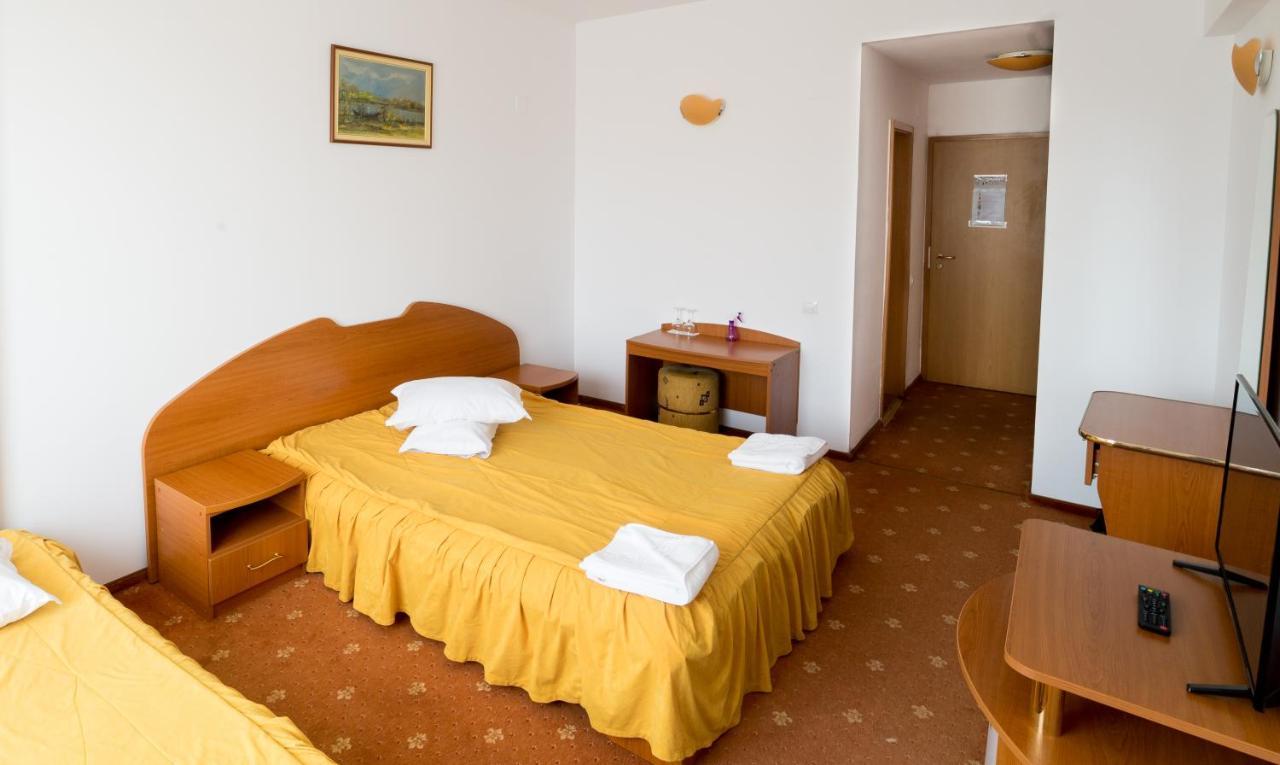Hotel Atlantis Tulcea Exterior foto